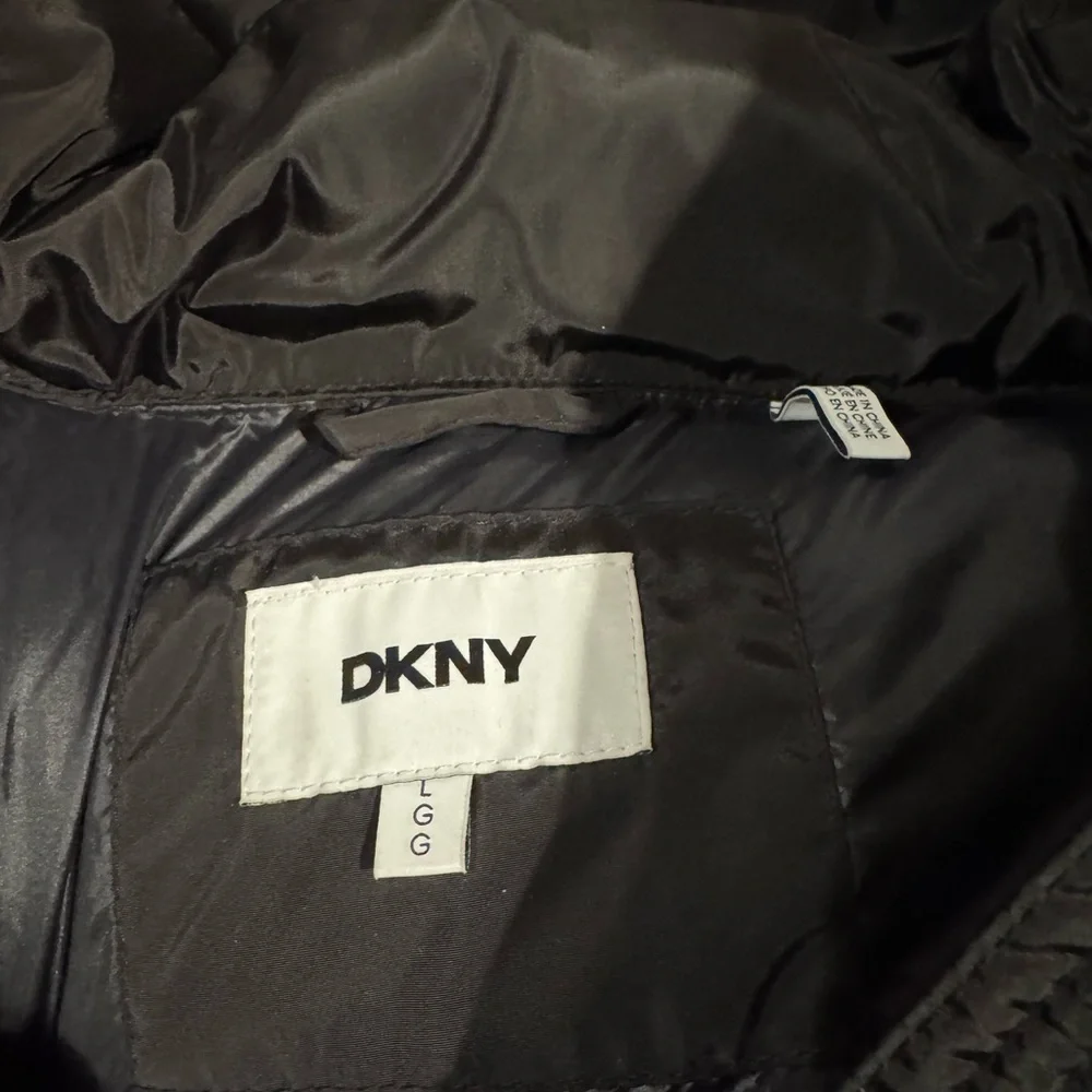 DKNY Puffer Vest - Picture 3 of 5